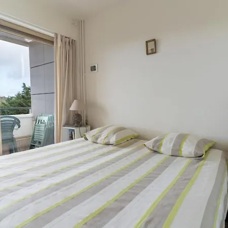Apartment For 6 Pers Near Palais Des Congres